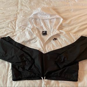 Nike Cropped Windbreaker